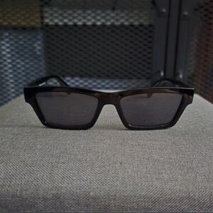 Black Narrow Rectangular Sunglasses | 90s Style